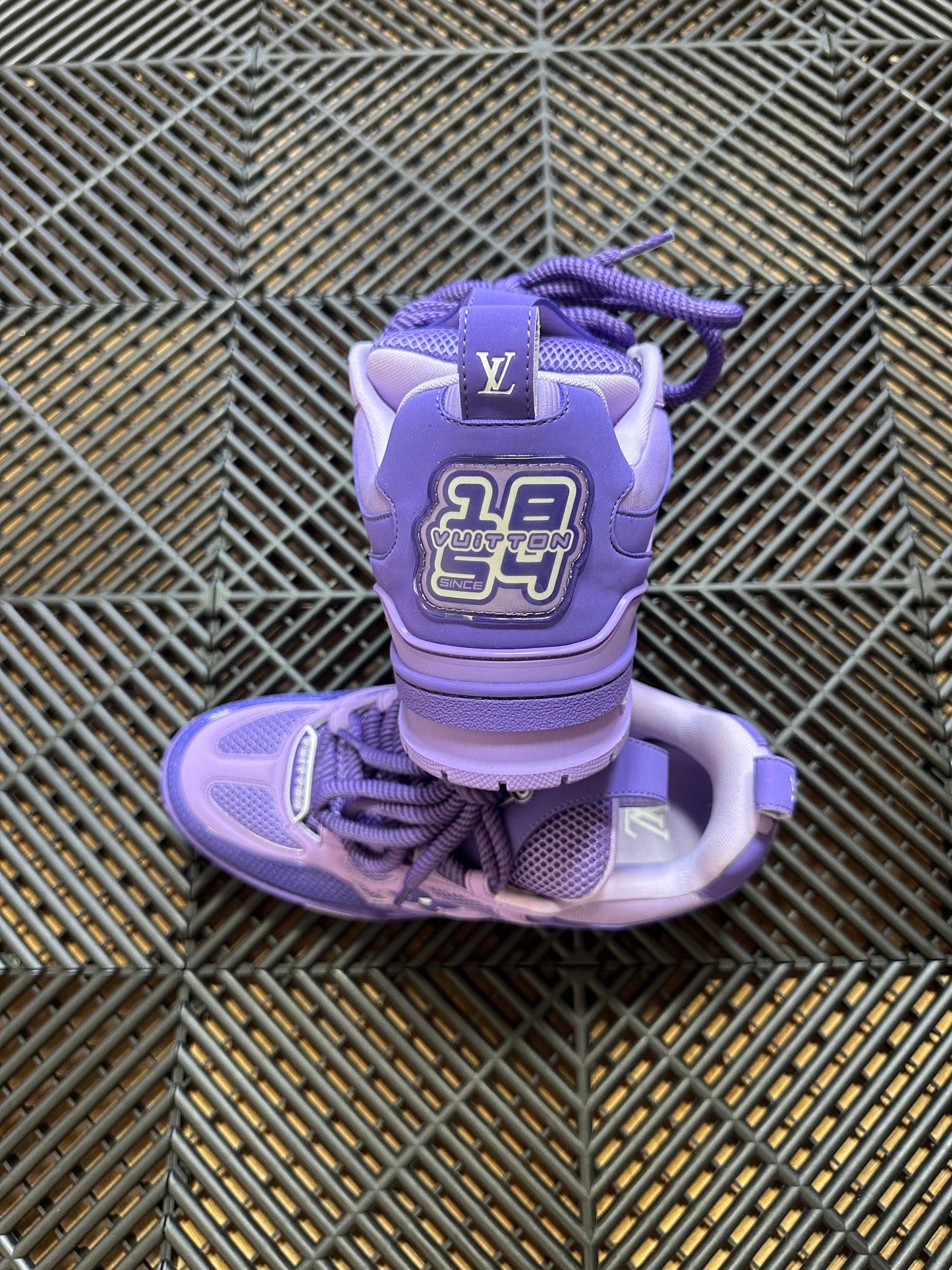Lv Skate violette